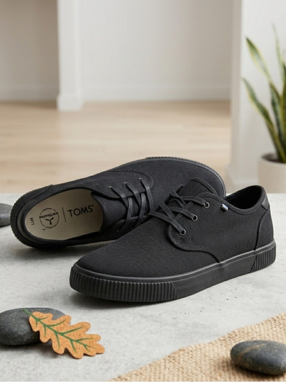 TOMS Earthwise Black Canvas Lace-Up Sneakers - Men's Size 11